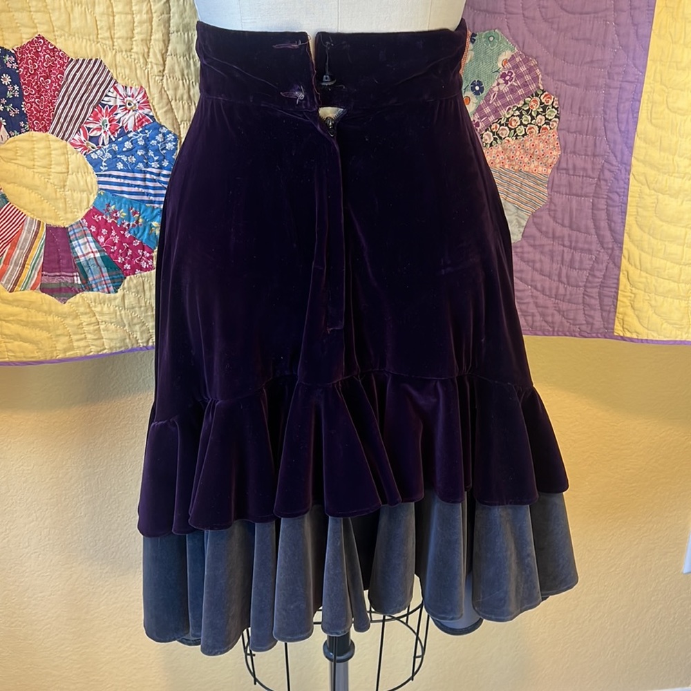Vintage purple and gray velvet skirt. Made in Italy - Picture 3 of 11